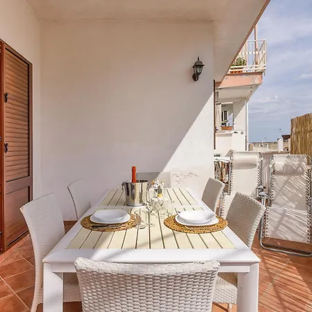 Vfh La Baia Del Castello Con Terrazza شقة *